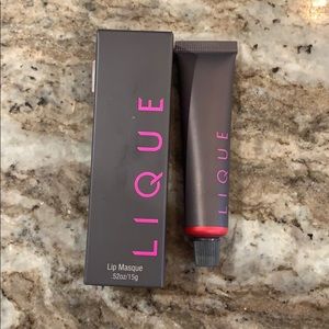 LIQUE Lip Mask